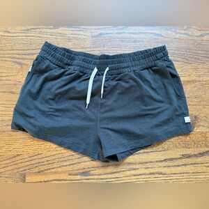 Vuori Halo Shorts (XL)